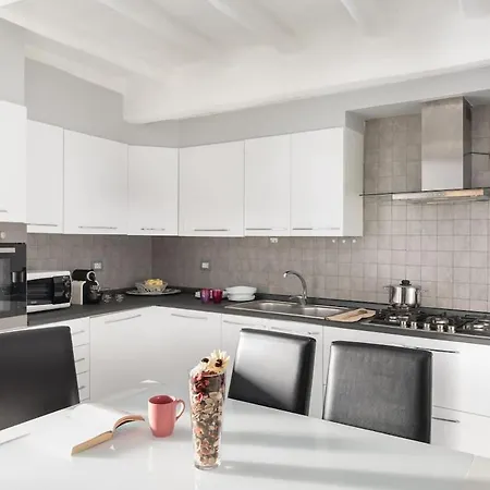 Spanish Steps House Vittoria